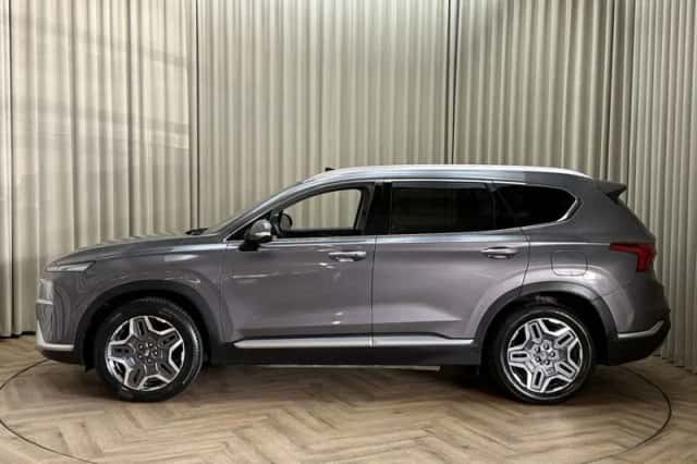 Hyundai Santa Fe (2021) thumbnail 5