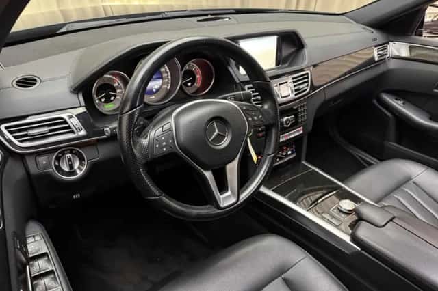 Mercedes-Benz E-Klasse (2014) thumbnail 3