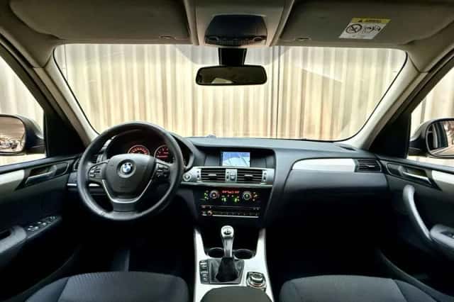 BMW X3 (2014) thumbnail 2
