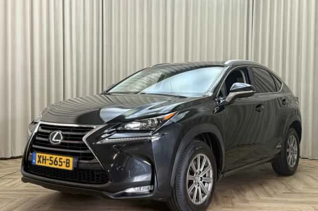 Lexus NX (2016) thumbnail 4