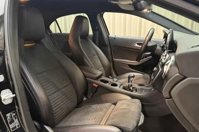 Mercedes-Benz A-Klasse (2016) thumbnail 3