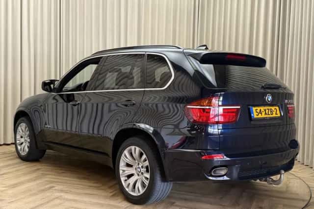 BMW X5 (2010) thumbnail 4