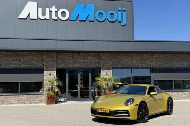 Porsche 911 (2020) thumbnail 5
