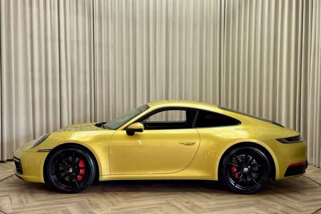 Porsche 911 (2020) thumbnail 5