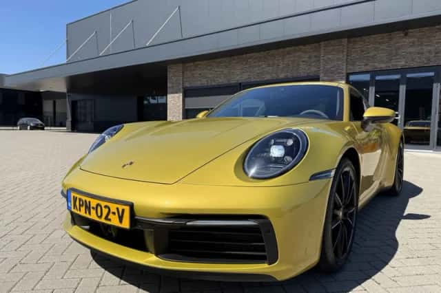 Porsche 911 (2020) thumbnail 6
