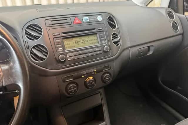 Volkswagen Golf (2005) thumbnail 2