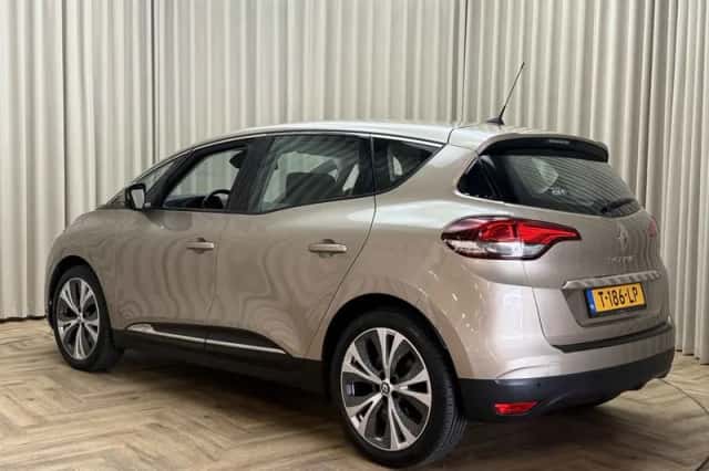 Renault Scénic (2017) thumbnail 6