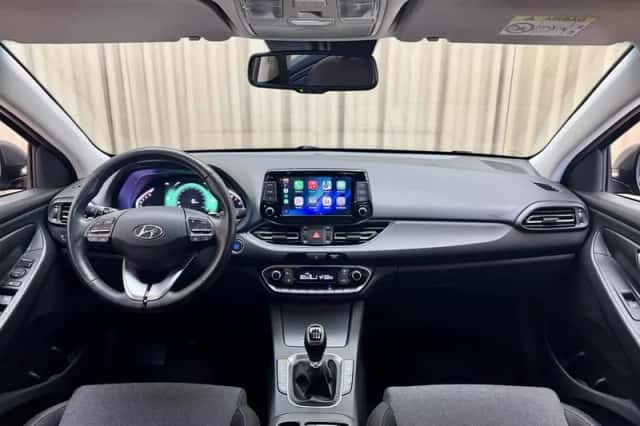 Hyundai i30 (2023) thumbnail 2