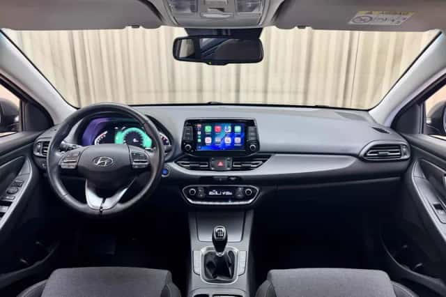 Hyundai i30 (2023) thumbnail 2