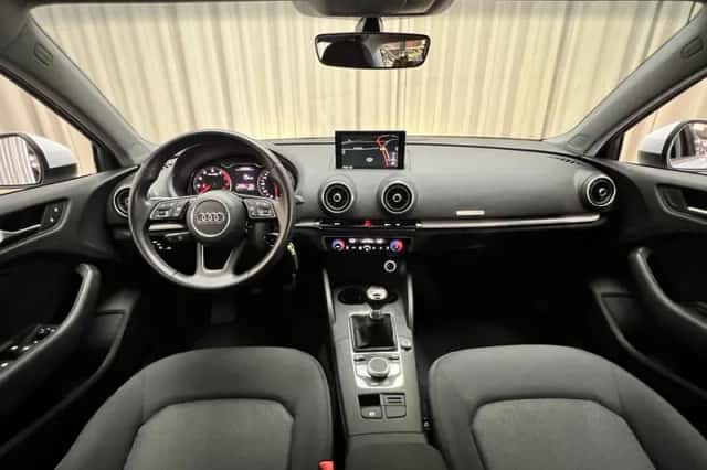 Audi A3 (2019) thumbnail 2