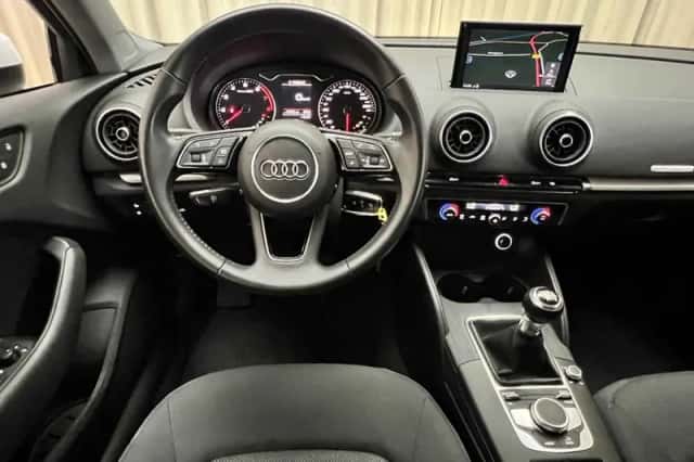 Audi A3 (2019) thumbnail 5