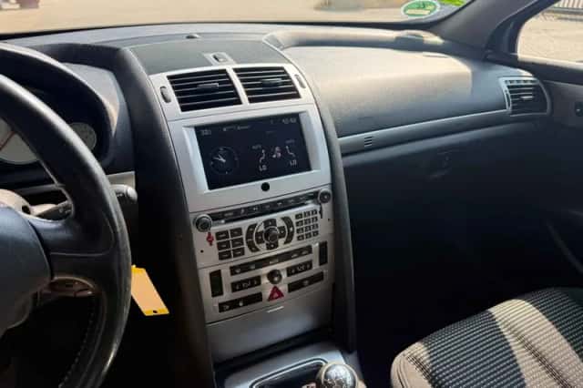 Peugeot 407 (2008) thumbnail 6