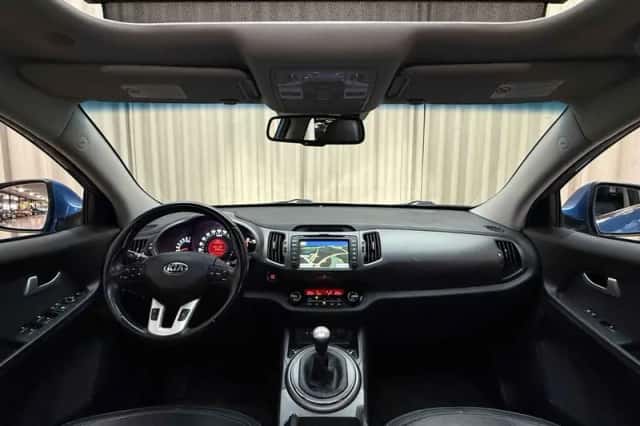 Kia Sportage (2013) thumbnail 2