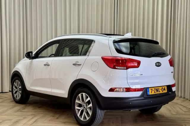 Kia Sportage (2015) thumbnail 5