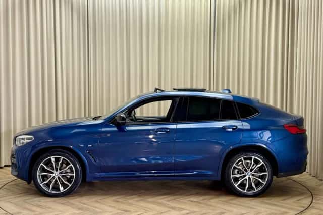 BMW X4 (2019) thumbnail 4