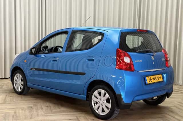 Suzuki Alto (2010) thumbnail 5