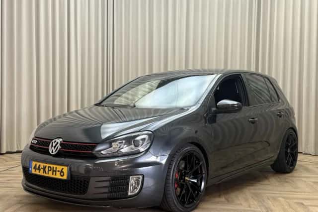 Volkswagen Golf (2010) thumbnail 4