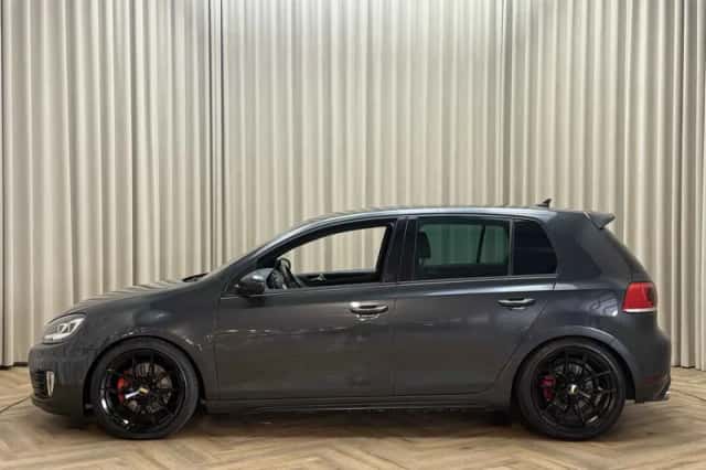 Volkswagen Golf (2010) thumbnail 5
