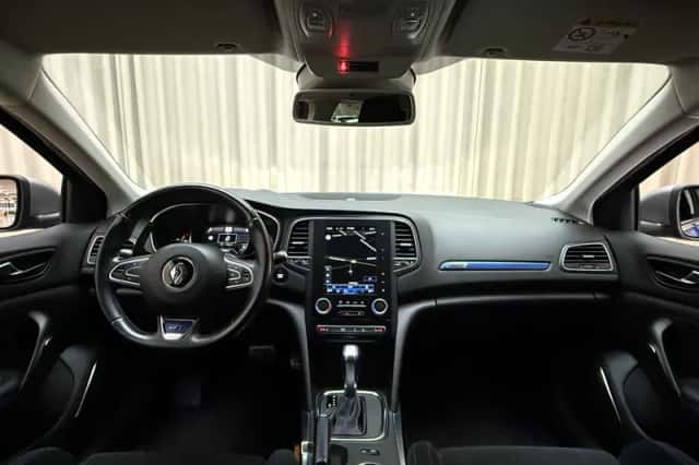 Renault Mégane (2017) thumbnail 2