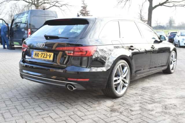 Audi A4 (2017) thumbnail 5