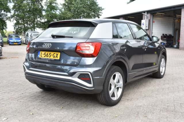 Audi Q2 (2021) thumbnail 5