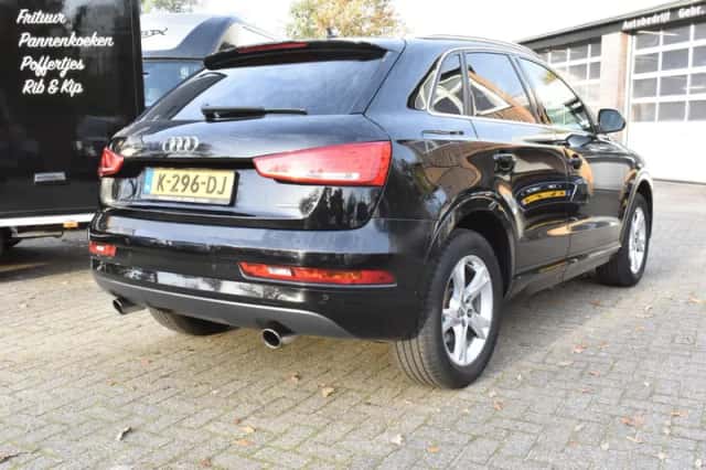 Audi Q3 (2017) thumbnail 5