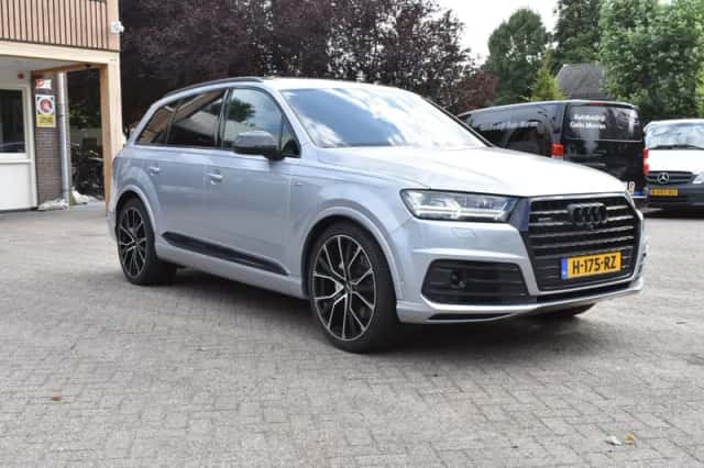 Audi Q7 (2019) thumbnail 3
