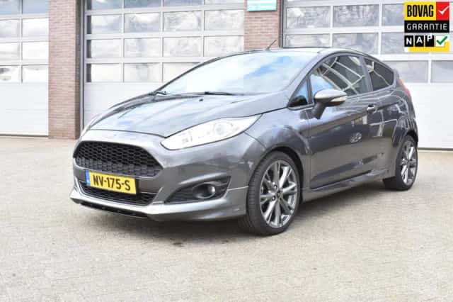 Ford Fiesta (2017) thumbnail 2