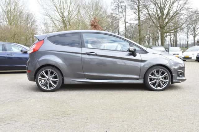 Ford Fiesta (2017) thumbnail 4