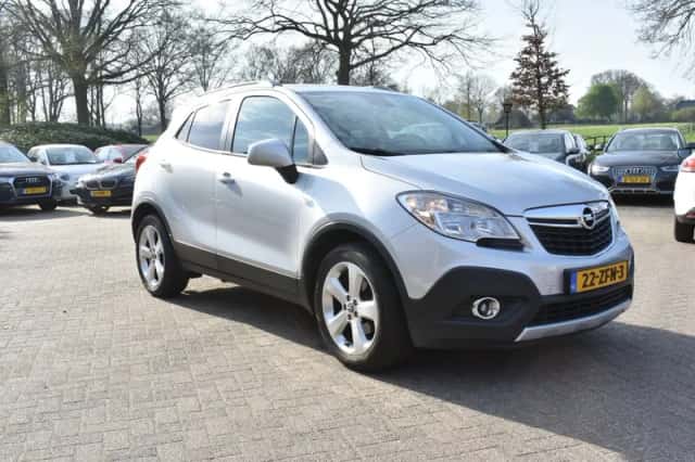 Opel Mokka (2012) thumbnail 3