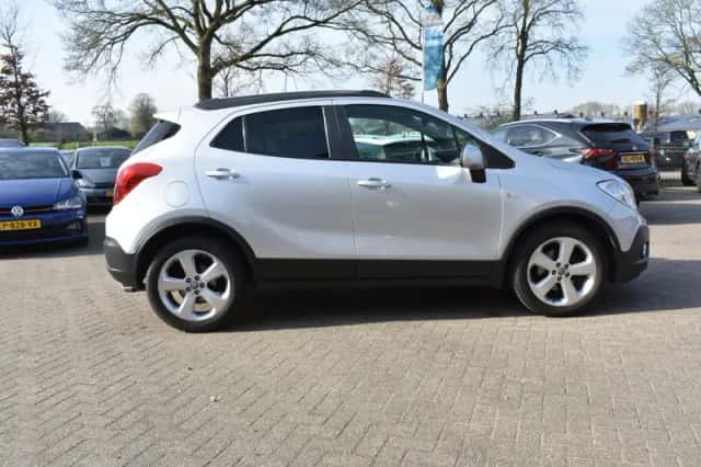 Opel Mokka (2012) thumbnail 4