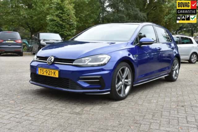 Volkswagen Golf (2018) thumbnail 2
