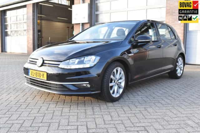Volkswagen Golf (2019) thumbnail 2