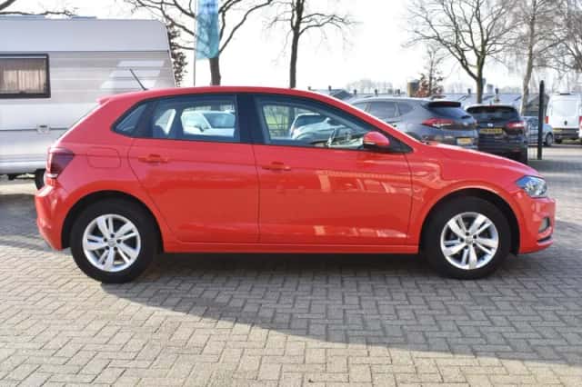 Volkswagen Polo (2019) thumbnail 4