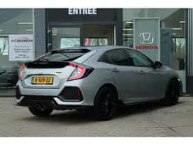 Honda Civic (2018) thumbnail 2