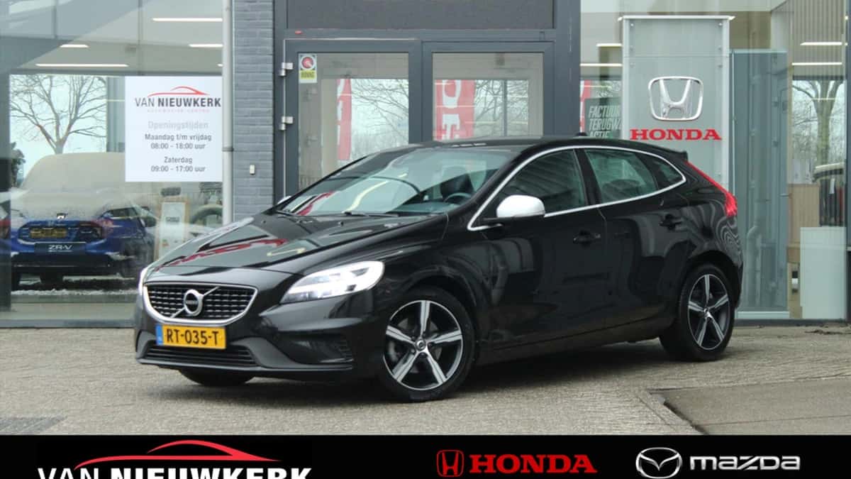 Volvo V40 — foto 1