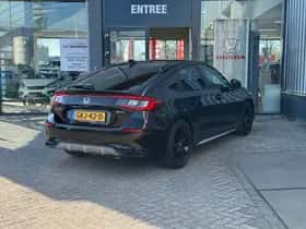 Honda Civic (2024) thumbnail 2