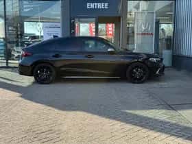 Honda Civic (2024) thumbnail 3