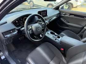 Honda Civic (2024) thumbnail 4