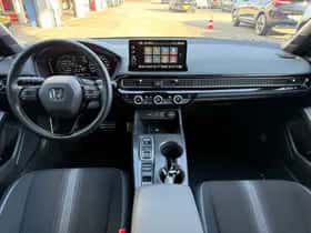 Honda Civic (2024) thumbnail 5