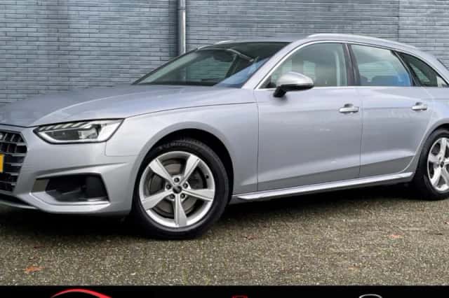 Audi A4 (2023) thumbnail 1
