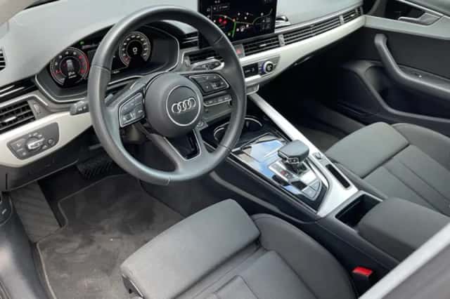 Audi A4 (2023) thumbnail 4