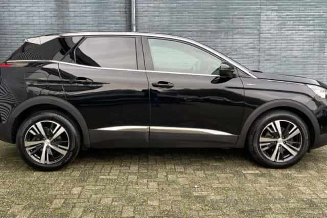 Peugeot 3008 (2019) thumbnail 3