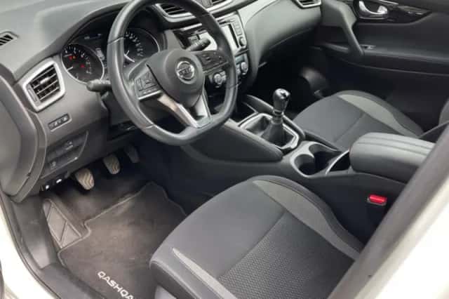 Nissan Qashqai (2021) thumbnail 4
