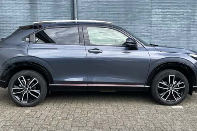 Honda HR-V (2023) thumbnail 3