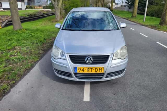 Volkswagen Polo (2005) thumbnail 2