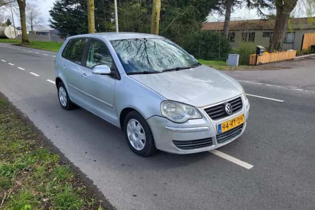 Volkswagen Polo (2005) thumbnail 3