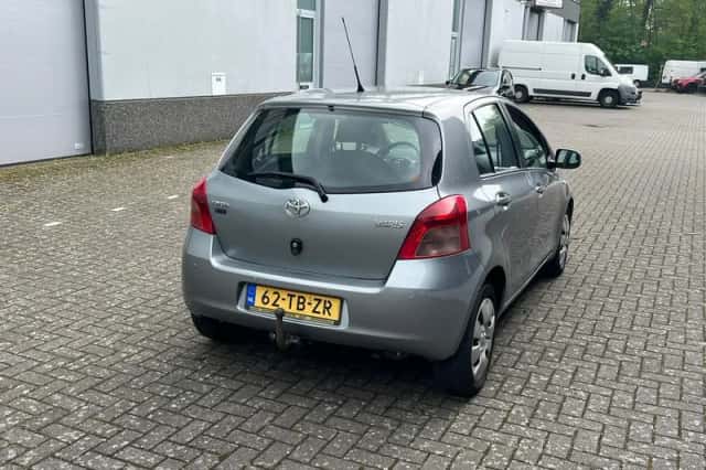 Toyota Yaris (2006) thumbnail 6