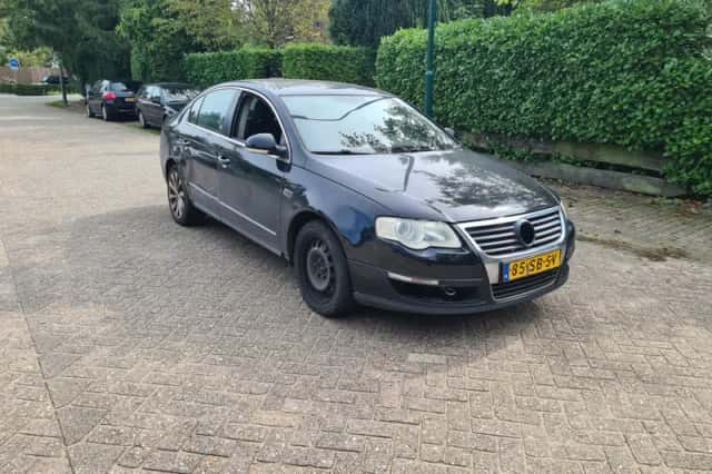 Volkswagen Passat (2005) thumbnail 6