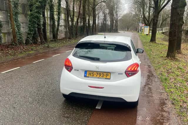 Peugeot 208 (2016) thumbnail 5